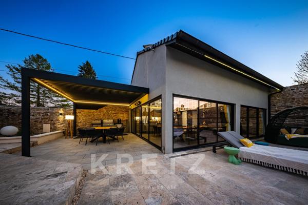 Propriété d'exception en Bourgogne rénovée par architecte 254 m2-6 chambres, piscine et dépendances