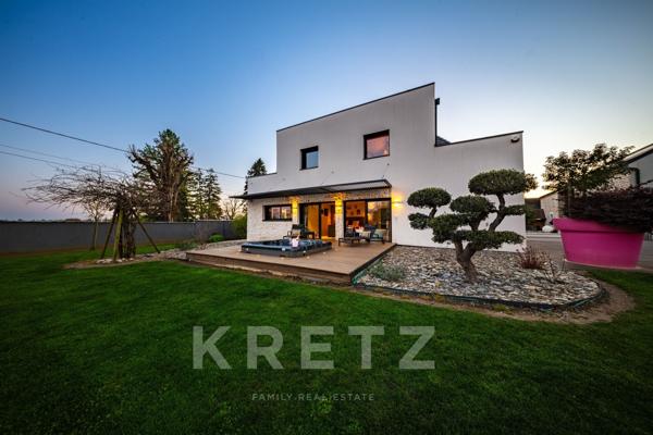 Propriété d'exception en Bourgogne rénovée par architecte 254 m2-6 chambres, piscine et dépendances