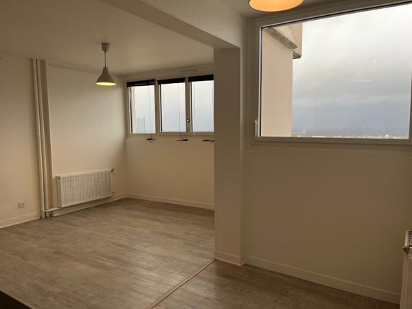 STUDIO rénové en plein centre de RENNES