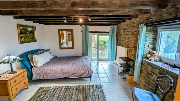 Magnifique longère proche de La Gacilly avec 6 chambres.