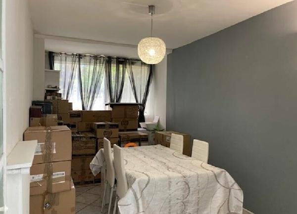 Appartement à vendre    2 pièces • 77 m2 Marseille 8