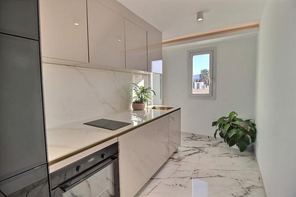 MARSEILLE 13008 Appartement 3 pièces 59m² vue mer et garage