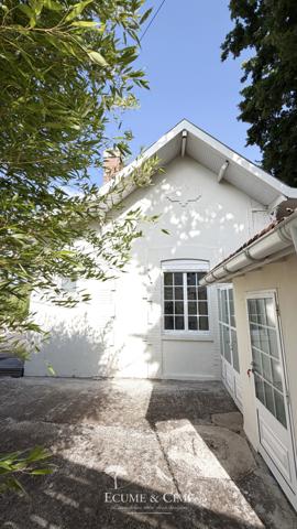 Villa arcachonnaise de charme avec piscine – Les Abatilles