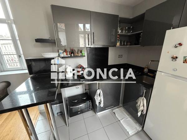 Location Studio 67 m² - 6 RUE PASTEUR Besancon 25000