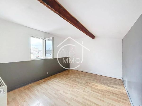 Castillon-la-Bataille : Maison de Ville avec exterieur