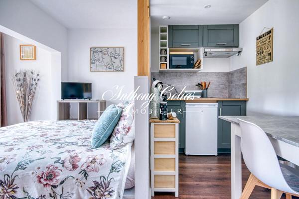 PROPRIÉTÉ D'EXCEPTION, ENVIRON 207 M², 2 GÎTES, SPA PRIVATIF