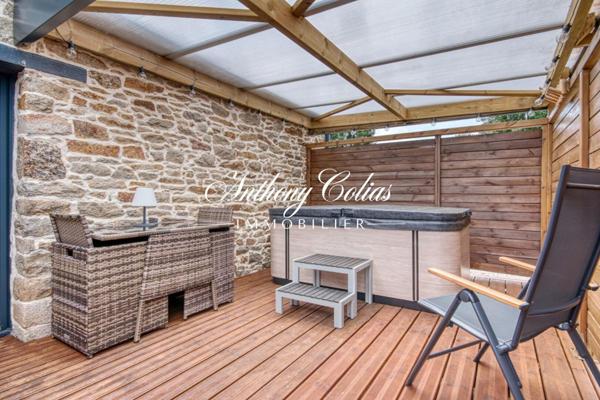 PROPRIÉTÉ D'EXCEPTION, ENVIRON 207 M², 2 GÎTES, SPA PRIVATIF