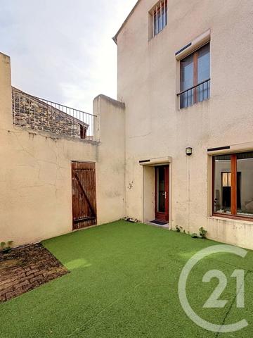 Maison à vendre  4 pièces - 81,37 m 2   LES MARTRES DE VEYRE  - 63