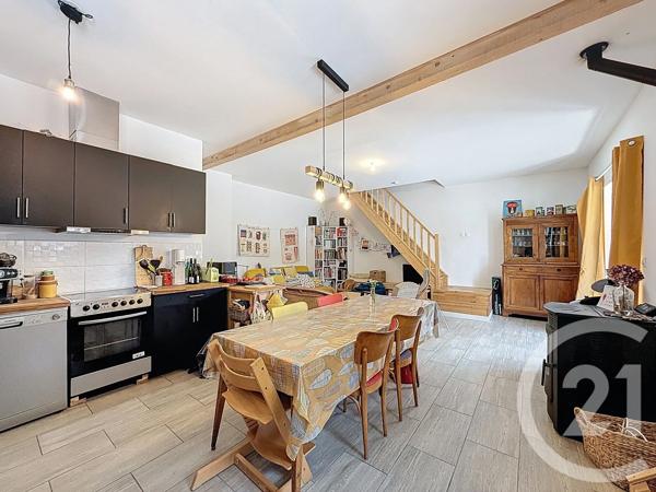 Maison à vendre  5 pièces - 131,52 m 2   TANINGES  - 74
