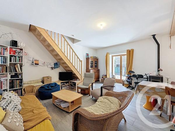 Maison à vendre  5 pièces - 131,52 m 2   TANINGES  - 74