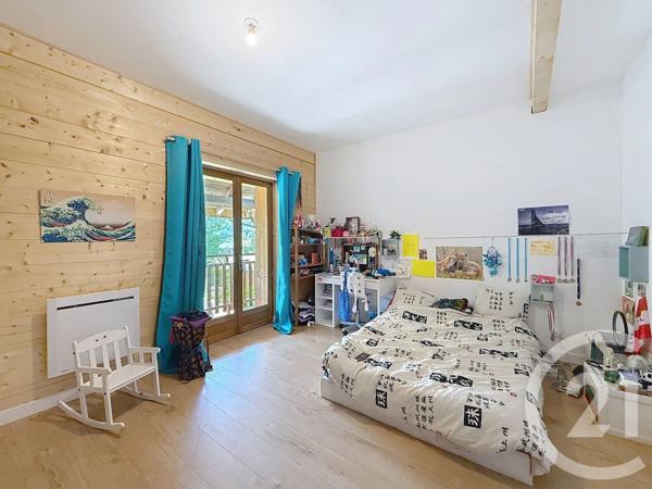 Maison à vendre  5 pièces - 131,52 m 2   TANINGES  - 74