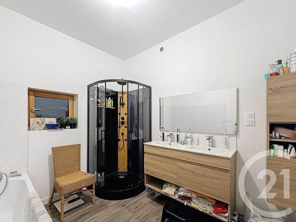 Maison à vendre  5 pièces - 131,52 m 2   TANINGES  - 74