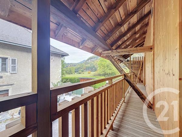 Maison à vendre  5 pièces - 131,52 m 2   TANINGES  - 74