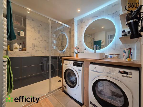 Appartement
         3 pièces
        - 63 m² Exclusivité 272 500 € *