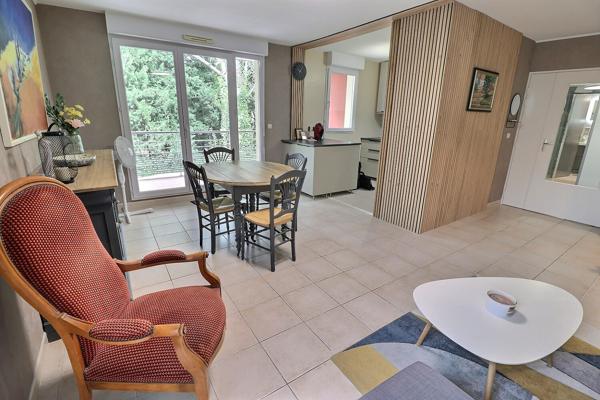 A VENDRE Appartement Entraigues Sur La Sorgue 3 pièce(s) 70 m²