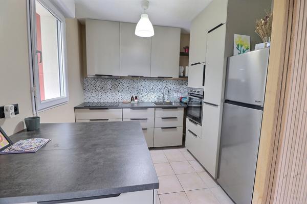 A VENDRE Appartement Entraigues Sur La Sorgue 3 pièce(s) 70 m²
