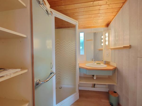 Chalet de 35 m2 + terrain dans un parc de loisir résidentiel à 8 minutes de AUCH, vendu meublé.