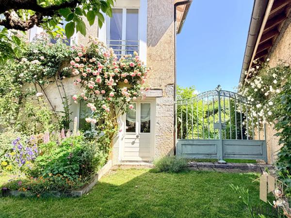 Maison 5 pièces 232.5m² à vendre à Sergy 01630
