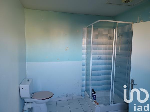 Maison 5 pièces de 90 m² à Les Églisottes-et-Chalaures (33230)