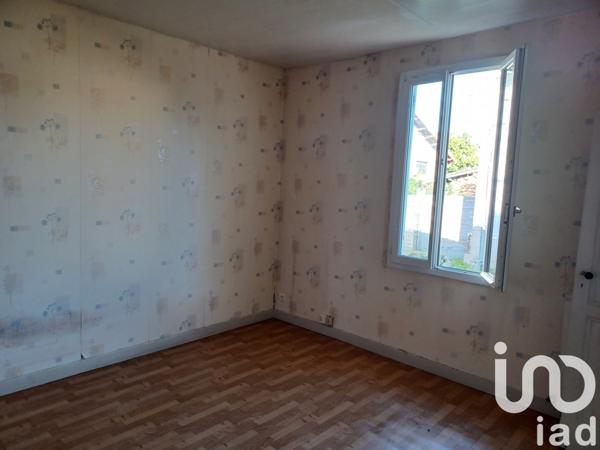 Maison 5 pièces de 90 m² à Les Églisottes-et-Chalaures (33230)
