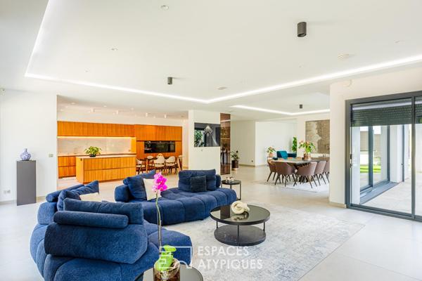 Villa d’architecte contemporaine de 2019, avec piscine et prestations d’exception à Montlignon