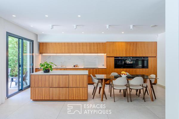 Villa d’architecte contemporaine de 2019, avec piscine et prestations d’exception à Montlignon
