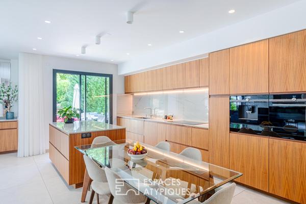 Villa d’architecte contemporaine de 2019, avec piscine et prestations d’exception à Montlignon