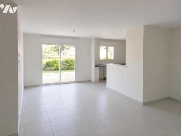 BOURG DE FONTAINE LE COMTE - 106 M² HABITABLES - 650 M² DE TERRAIN