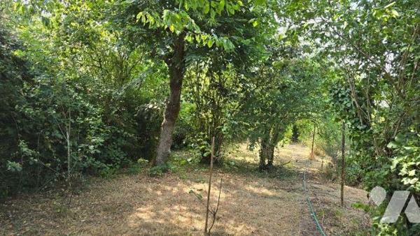 EXCLIUSIVITE LMBS. LEZAY. IDEAL FAMILLE NOMBREUSE. Quartier calme proche centre. Pavillon confo...