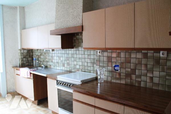 Un immeuble à usage mixte professionnel/habitation