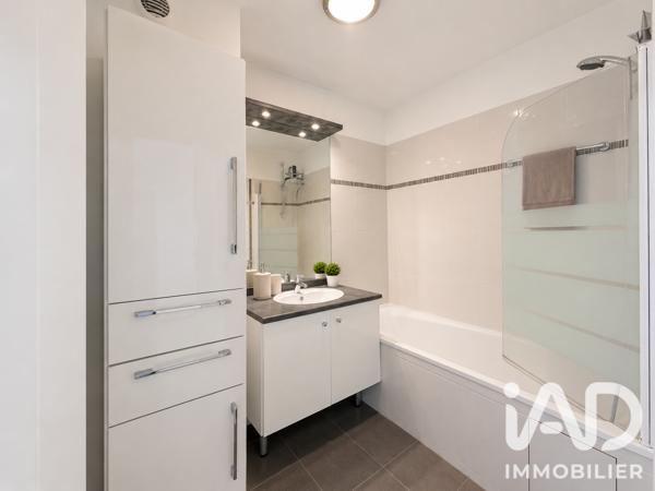 Appartement à vendre 3 pièces 69,25 m² Suresnes