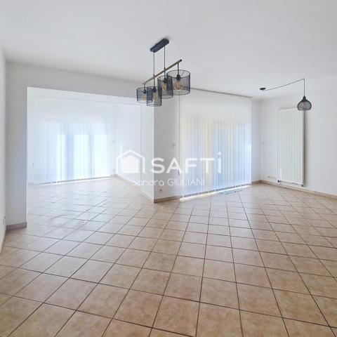 APPARTEMENT 3 CHAMBRES EN REZ-DE-CHAUSSÉE AVEC TERRASSE, 3 PARKING AUX PORTES DES FRONTIÈRES !