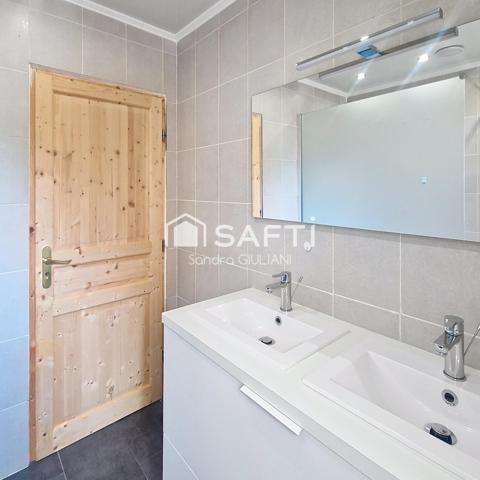 APPARTEMENT 3 CHAMBRES EN REZ-DE-CHAUSSÉE AVEC TERRASSE, 3 PARKING AUX PORTES DES FRONTIÈRES !