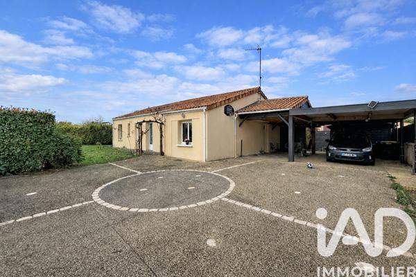 Maison à vendre 6 pièces 120 m² Neuville-de-Poitou