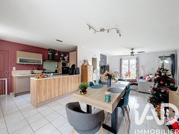 Maison à vendre 6 pièces 120 m² Neuville-de-Poitou