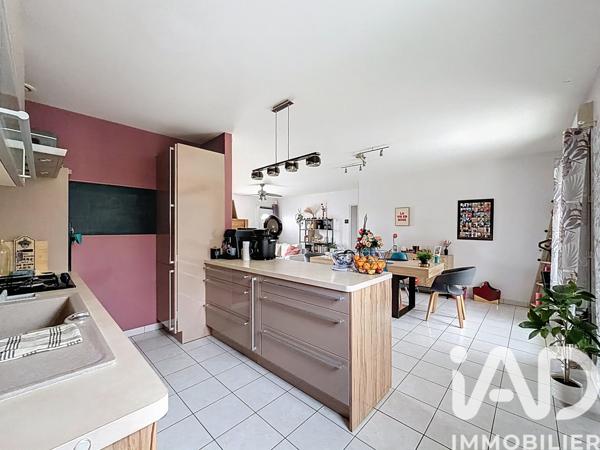 Maison à vendre 6 pièces 120 m² Neuville-de-Poitou