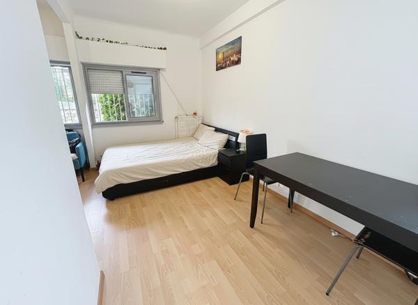 A vendre Studio  27 m²  déjà loué Résidence arborée à 5 min à pied du centre d'Aix-en-Provence - idéal investissement  locatif