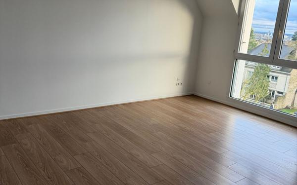 Appartement à louer    2 pièces •  Saint-Cyr-sur-Loire