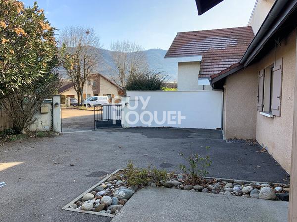 Charmante Maison à Vendre à Pontcharra - 299 000 