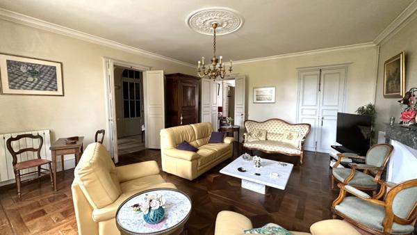 Dpt Charente (16), à vendre BARBEZIEUX SAINT HILAIRE maison de caractère