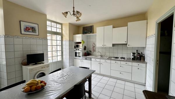 Dpt Charente (16), à vendre BARBEZIEUX SAINT HILAIRE maison de caractère