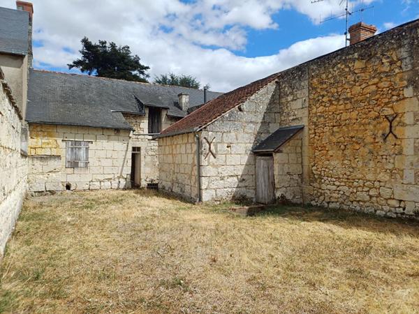 Maison de Bourg à rénover - VERNOIL LE FOURRIER (49390)