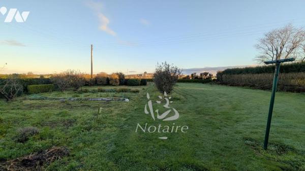 Belle maison de caractère - 4 chambres, bureau, garage - grand terrain de 3360 m2 - Exposition sud