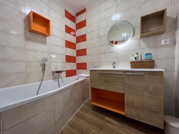 Maison - Montval Sur Loir - 8 pièce(s) - 208 m²