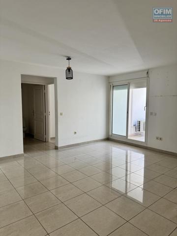 A louer ce bel appartement de type F2 sur la résidence INAIS à Sainte Clotilde.