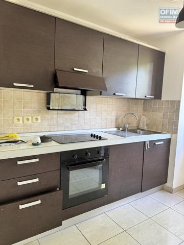 A louer ce bel appartement de type F2 sur la résidence INAIS à Sainte Clotilde.