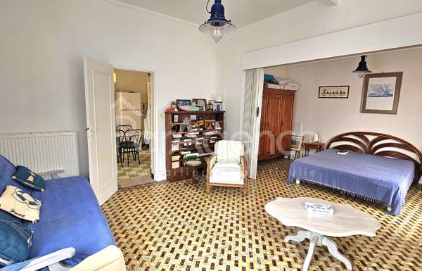Maison de ville avec grande cour plein sud