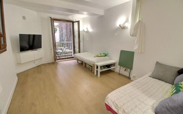 Appartement à vendre    2 pièces • 40 m2 Vincennes