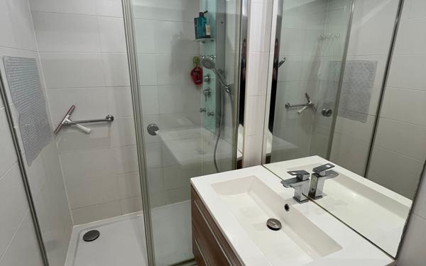 Appartement à vendre    2 pièces • 40 m2 Vincennes
