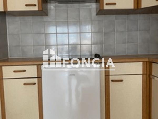 Location Appartement 2 pièces 45.3 m² - 20 RUE ESPRIT JOURDAIN Concarneau 29900